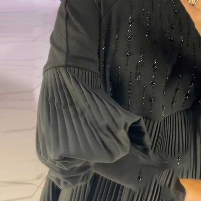 Luna™ | Elegant Plisserad Klänning med Puffärmar