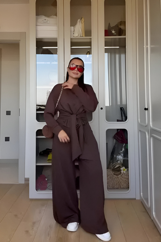 Arvia™ | Chik lounge set med knytdetalj