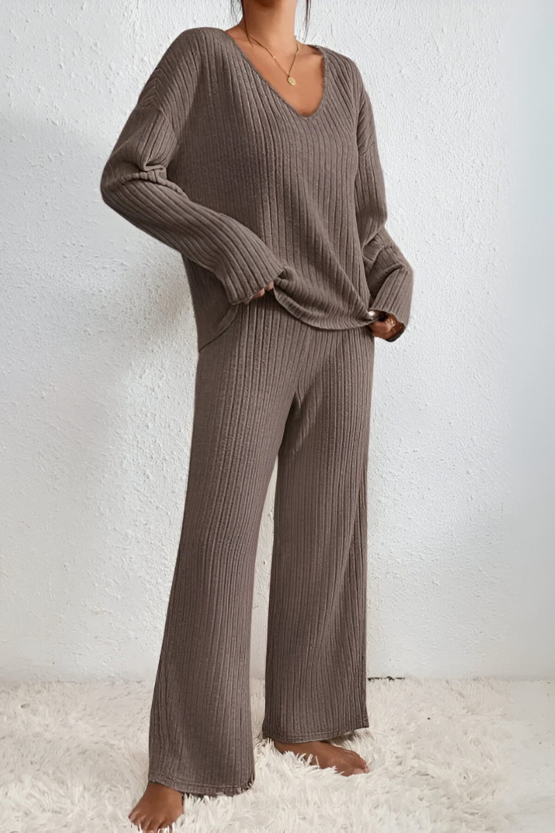 Amaris™ | Mjukt ribbat stickat loungset