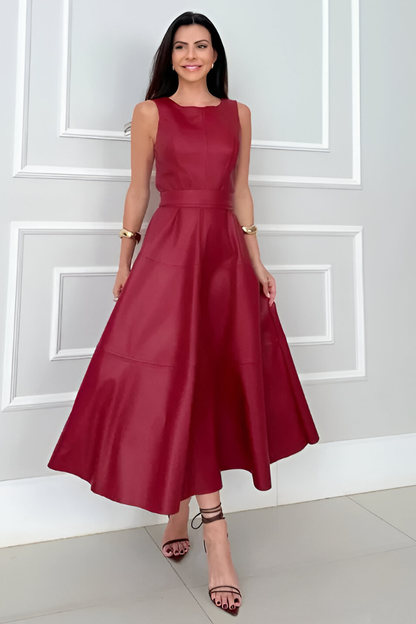 Kira™ | Modern stilren läderlook klänning