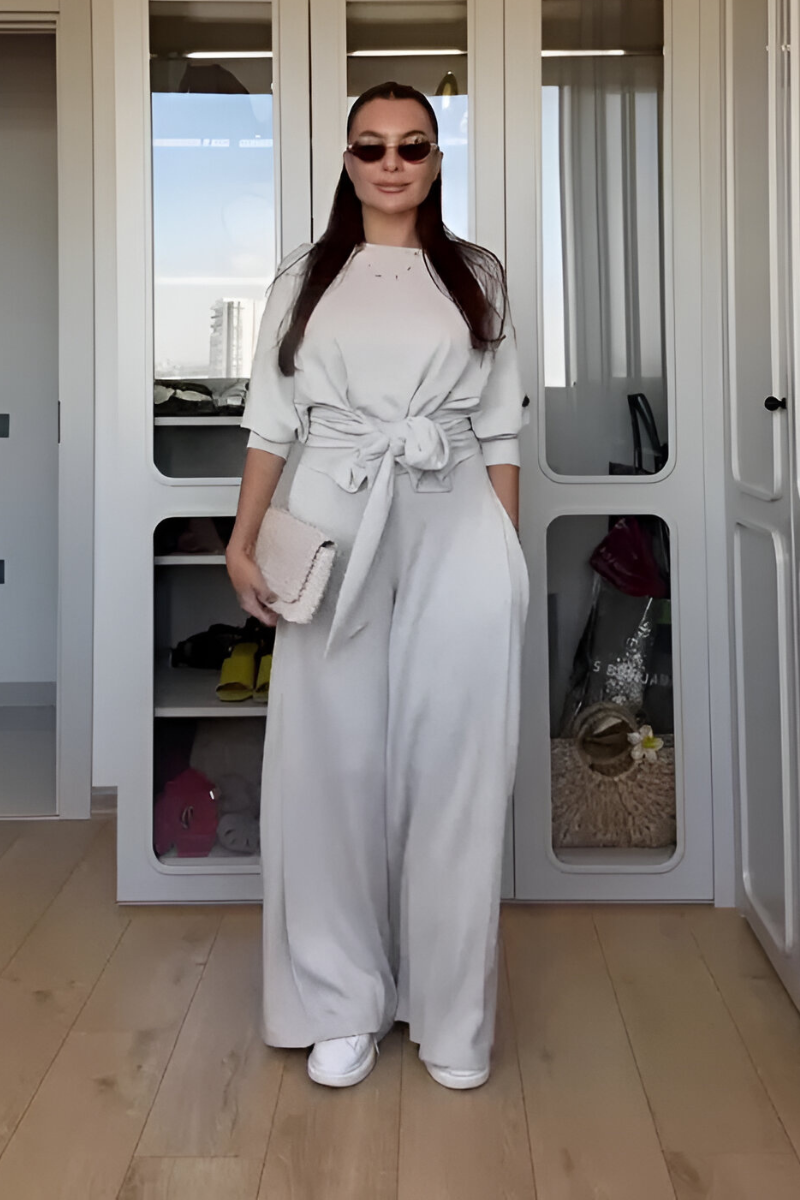 Arvia™ | Chik lounge set med knytdetalj