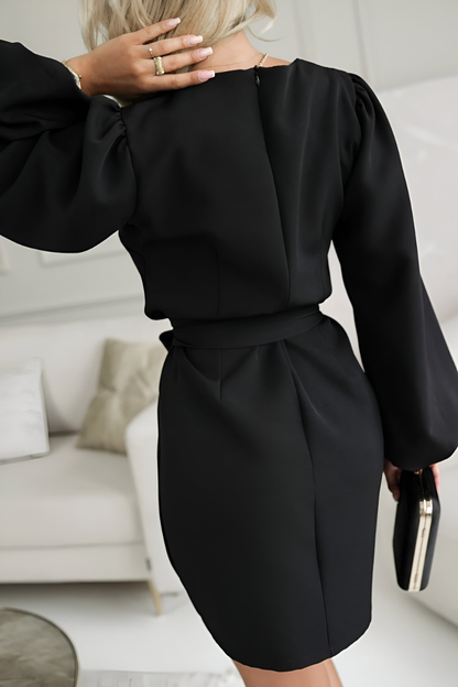 Lira™ | Elegant Satinklänning med Skärp