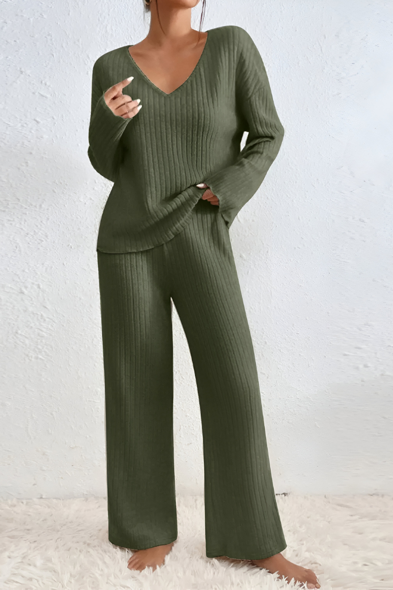 Amaris™ | Mjukt ribbat stickat loungset